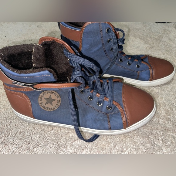 Men’s Sneakers - Picture 1 of 7